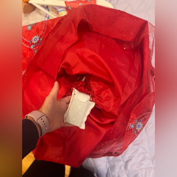 Elena of Avalor singing and light up dress - Picture 11 of 11